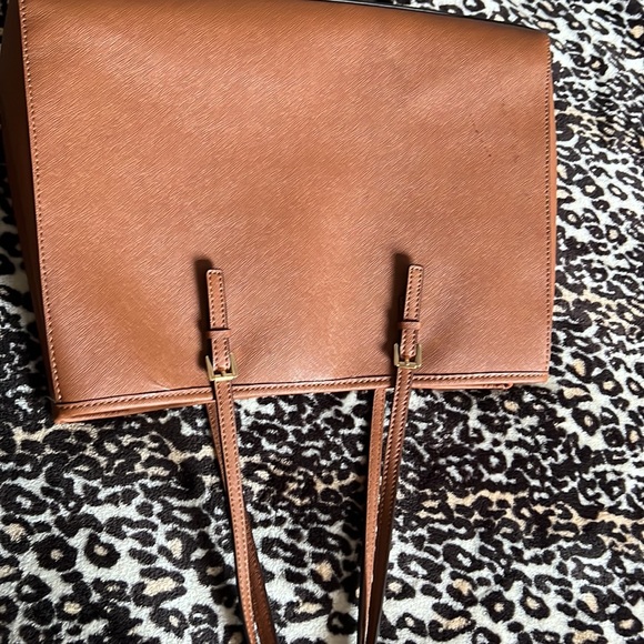 it's pretty, it's medium. I bless it why don't I use it only used 2 times - Picture 4 of 9